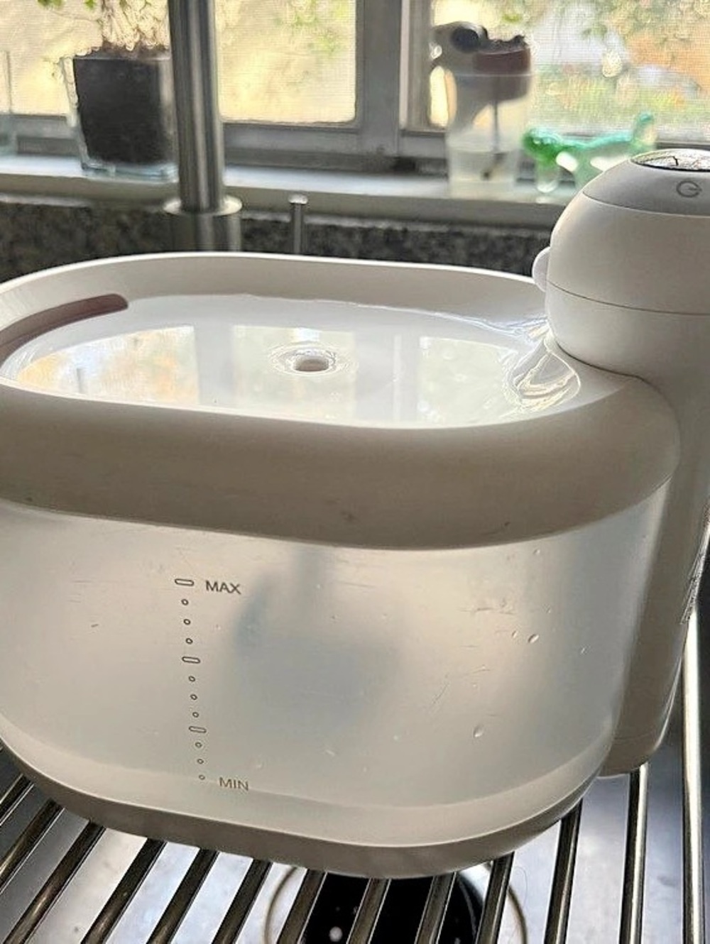 Happy & Polly Wireless Smart Cat Water Fountain (2.1L / Snowman)